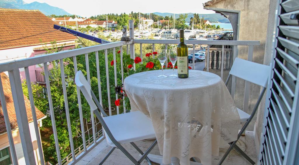 Pakovo Apartments Andrija Tivat Kültér fotó