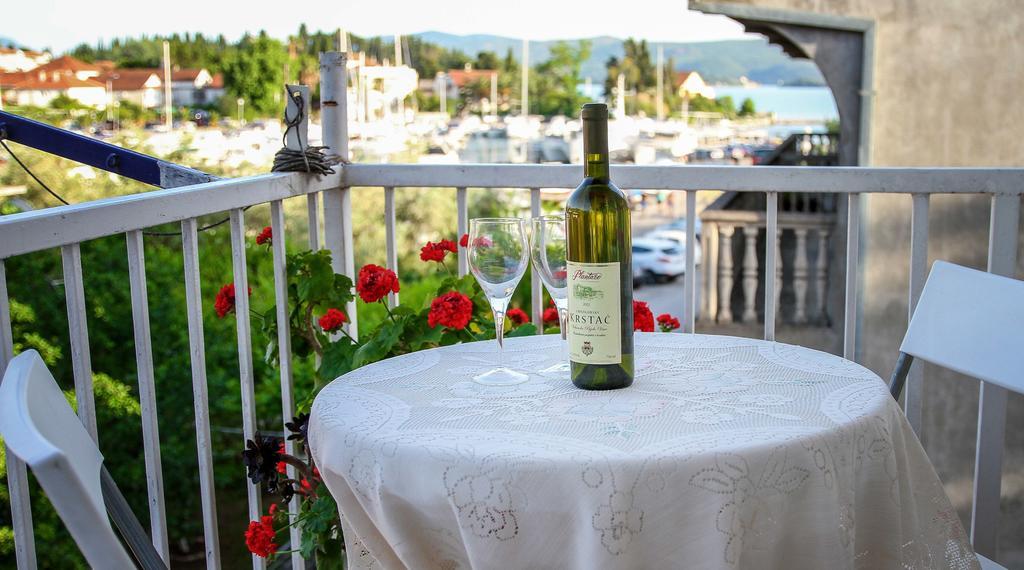 Pakovo Apartments Andrija Tivat Kültér fotó